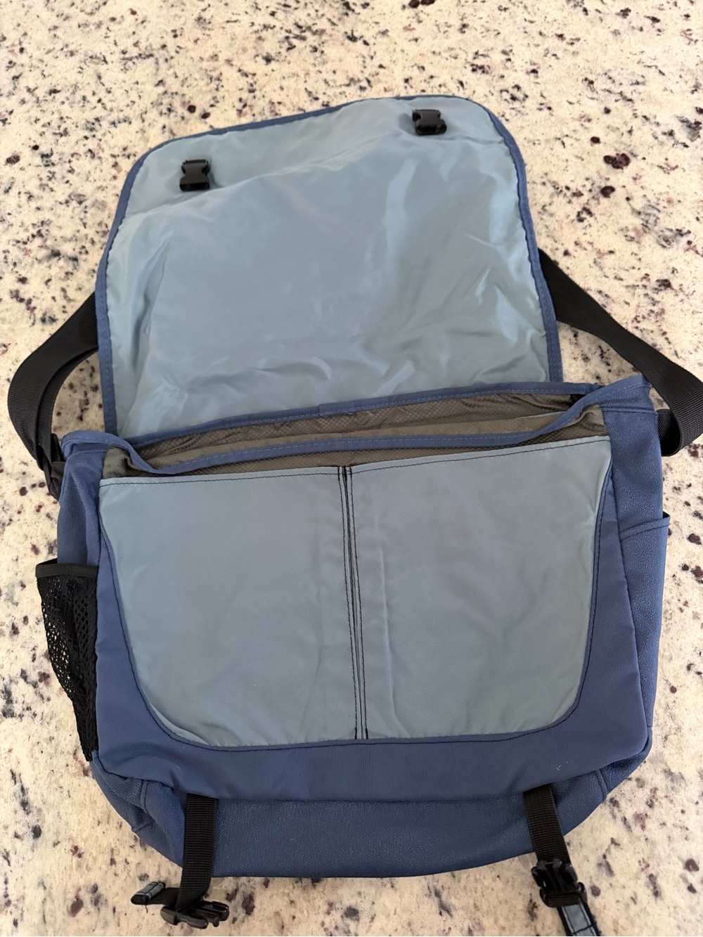 Jansport Navy Blue Men's Messenger Bag with Black Strap - Picture 5 of 8